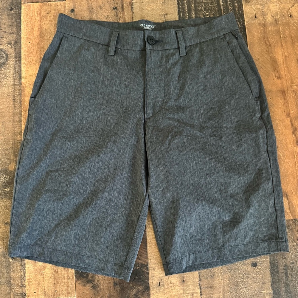 Lightweight and performance-ready Old Navy Go-Dry men’s active shorts